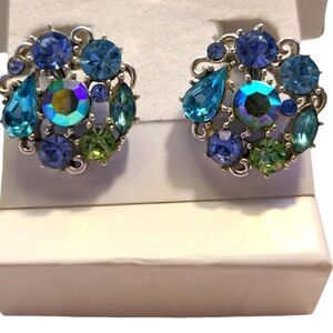 Lisner vintage clip on earrings,  blue green aurora borealis stones